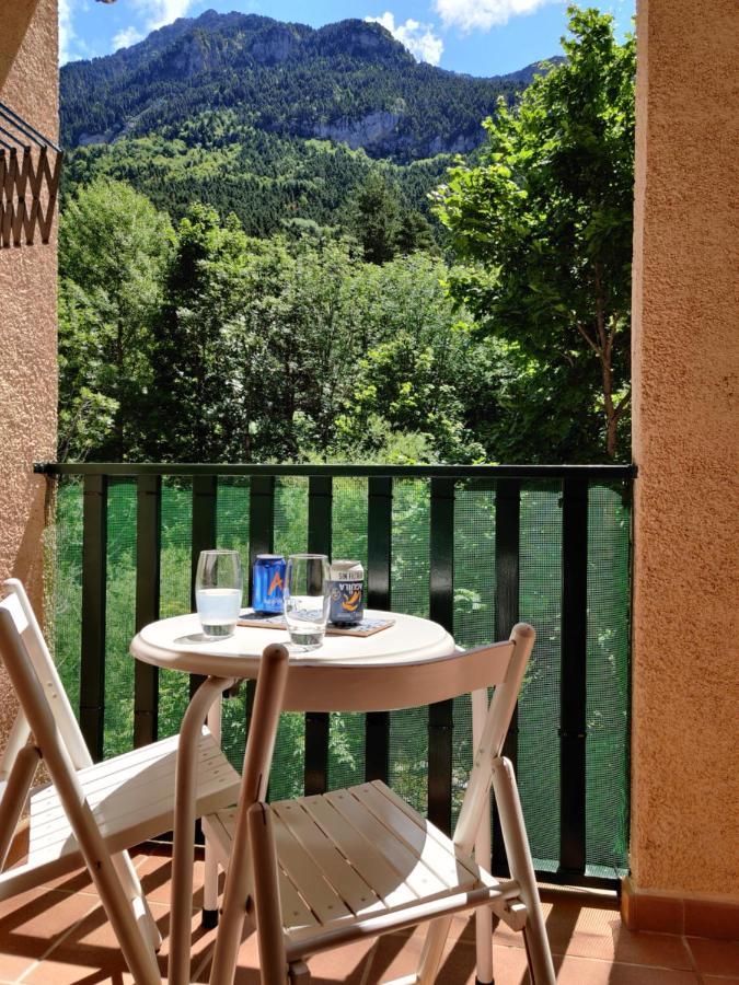 Appartement "Leo Pixel" Avairent Canfranc Estacion Extérieur photo