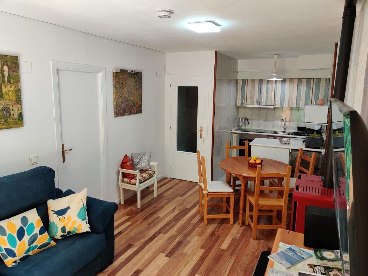 Appartement "Leo Pixel" Avairent Canfranc Estacion Extérieur photo