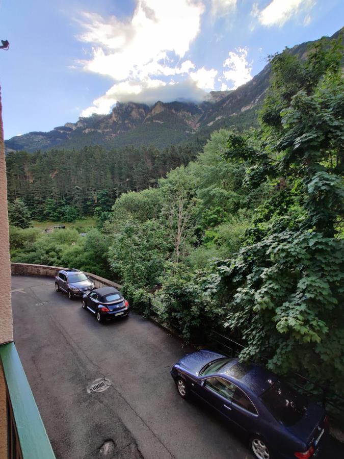 Appartement "Leo Pixel" Avairent Canfranc Estacion Extérieur photo